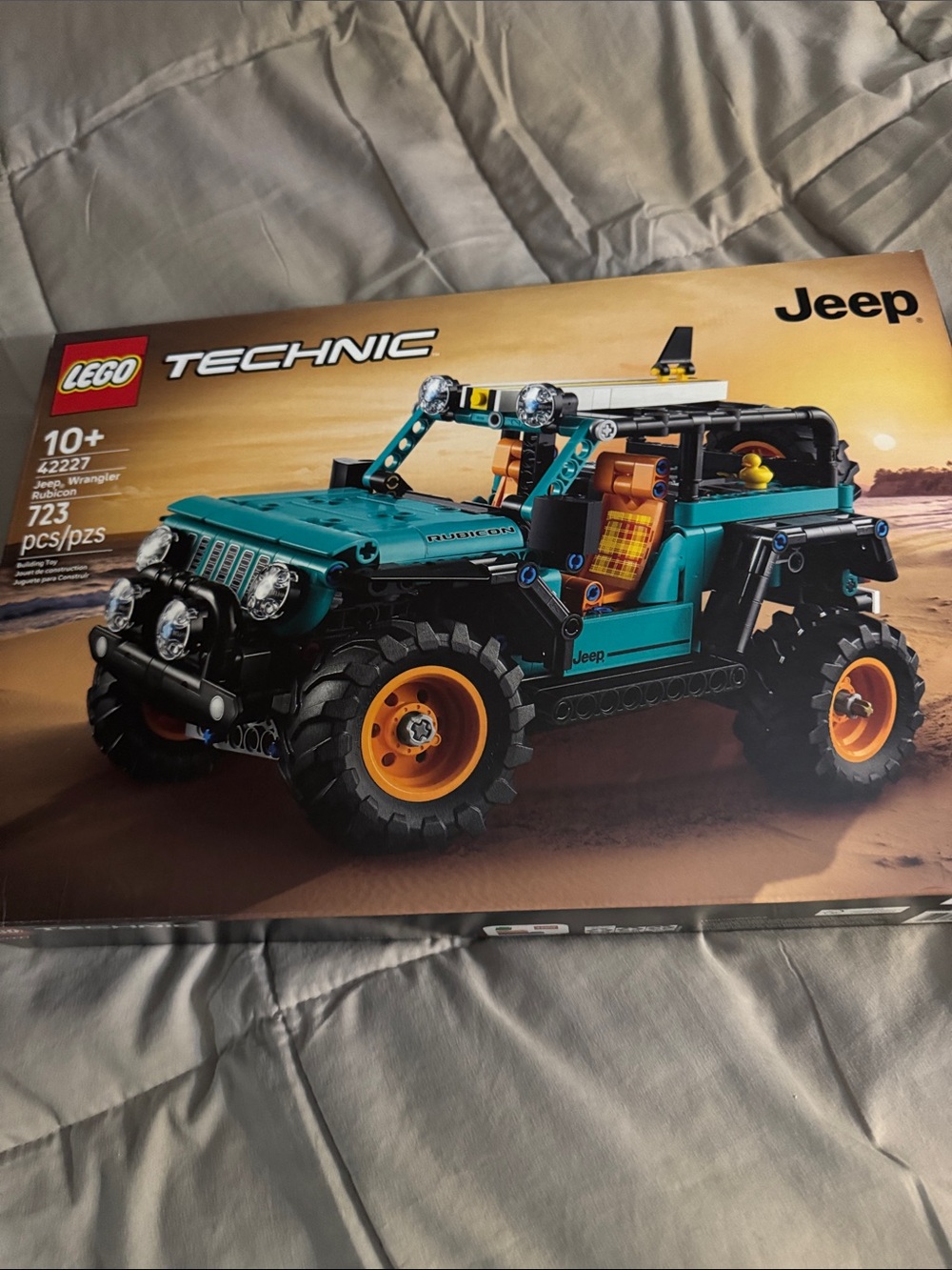 LEGO Technic Jeep Wrangler Rubicon Off-Road Toy - Teal and Orange
